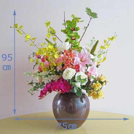 溢れそうなほどお花が入った豪華な造花フラワーアレンジメントです。 溢れそうなほどお花が入った豪華な造花フラワーアレンジメントです。