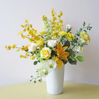 光触媒アートフラワーアレンジメント【ヘネラル】開店祝い・開業祝いにおすすめです。黄色のお花は縁起がいいですよ。