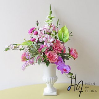 高級アートフラワーアレンジメント【ドナ】花材を見てください。他とは違う高級造花を多用した「光のフローラ」シリーズです