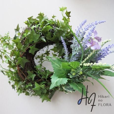 光触媒アートフラワーリース グリーンに草原の花を添えたイメージの造花リースです リョクエイ ワンランク上の高級造花アレンジメント専門店 上質花材 で ギフトに人気のアーティフィシャルフラワーを販売 光触媒アートフラワーリース グリーンに草原の花を添えたイメージの造花リースです リョクエイ ワンランク上の高級造花アレンジメント専門店 上質花材 で ギフトに人気のアーティフィシャルフラワーを販売