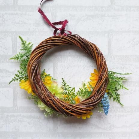ガーベラとダリアのリース　ナチュラル　花籠リース ガーベラとダリアのリースナチュラル花籠リース