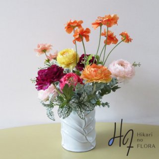 光触媒高級造花アレンジメント【スイークロ】カジュアル気分で、陽気なお花のアレンジメントは、お部屋を明るくしてくれます。高さ４６ｃｍ/