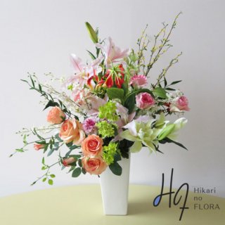 光触媒高級造花アレンジメント【アルグレ】甘いピンクをエレガントに使った高級造花アレンジメントです。花々のフォルムも美しいアレンジメントです。