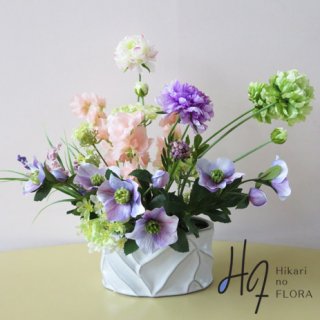 光触媒高級造花アレンジメント【スビトロ】個性の違う花たちを愛らしくまとめました。