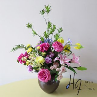 光触媒高級造花アレンジメント【タオ】３６０度どこから見ても、いろんな表情を見せてくれる素敵な高級造花アレンジメントです。高さ９０ｃｍ。