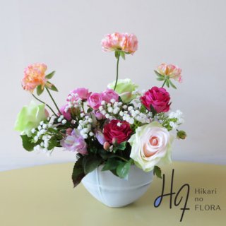 光触媒高級造花アレンジメント【オリゾン】キュートな高級造花アレンジメントです。無料のメッセージカードを添えて。