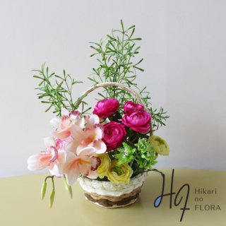 光触媒高級造花アレンジメント【ノヘア】かごのおしゃれ可愛いアレンジメントです。