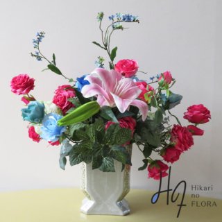 光触媒高級造花アレンジメント【エレクトラ】ブルーローズがアクセントにしたオシャレな高級造花アレンジメントです。