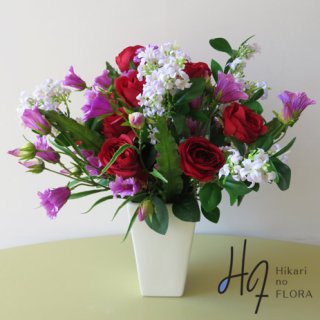 光触媒高級造花アレンジメント【コルネリア】バラとベルフラワーの高級造花アレンジメントです。