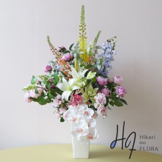 光触媒造花アレンジメント【ルチェ】色彩とその花姿が魅力的な花々を集めた、豪華な高さ１００センチの高級造花アレンジメントです。
