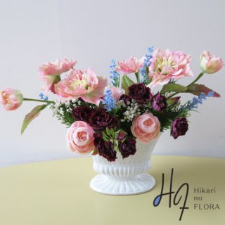 光触媒造花アレンジメント【アルダ】人気のローズを使った、バラのアレンジメントです。