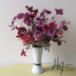 光触媒高級造花アレンジメント【プルケル】素敵な花器にオシャレな色彩の高級造花（アーティフィシャルフラワー）をアレンジしました。高さ６５ｃｍです。
