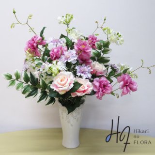 光触媒高級造花アレンジメント【ブルーメ】バラとスカピオサ・カウカシアのエレガントな高級造花アレンジメントです。高さ６５ｃｍです