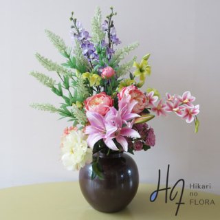 光触媒高級造花アレンジメント【イヴァンナ】デルフィニューム、フォックステールの色彩も美しい高級造花アレンジメントです。高さ８５ｃｍです