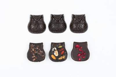 OWL CHOCOLATE GIFT BOX SET (6per 1set with special wood box)：梟 ローチョコレート 6個入ギフトセット（木箱入り）