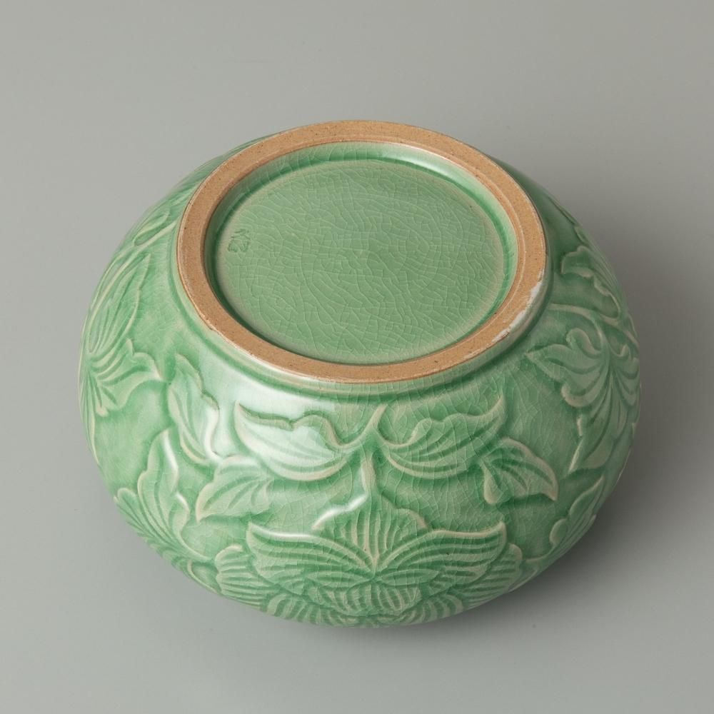青磁 牡丹唐草文水指 清水久嗣 作 - 茶道具・抹茶通販 青磁 牡丹唐草文水指 清水久嗣 作 - 茶道具・抹茶通販