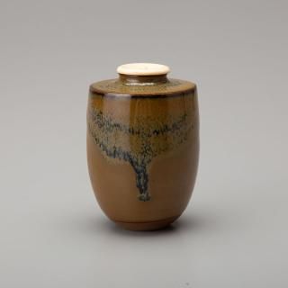遺品整理◼️蔵からまた謎の古美術品の陶器が出て 遺品整理◼️蔵からまた謎の古美術品の陶器が出て