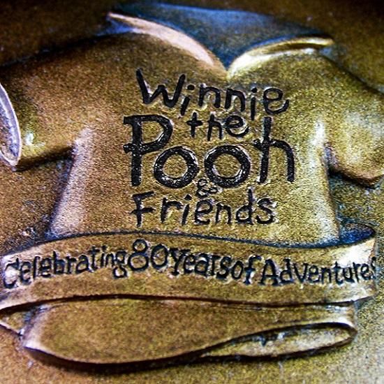 くまのプーさん極大ブロンズ像 - サンワイ商事