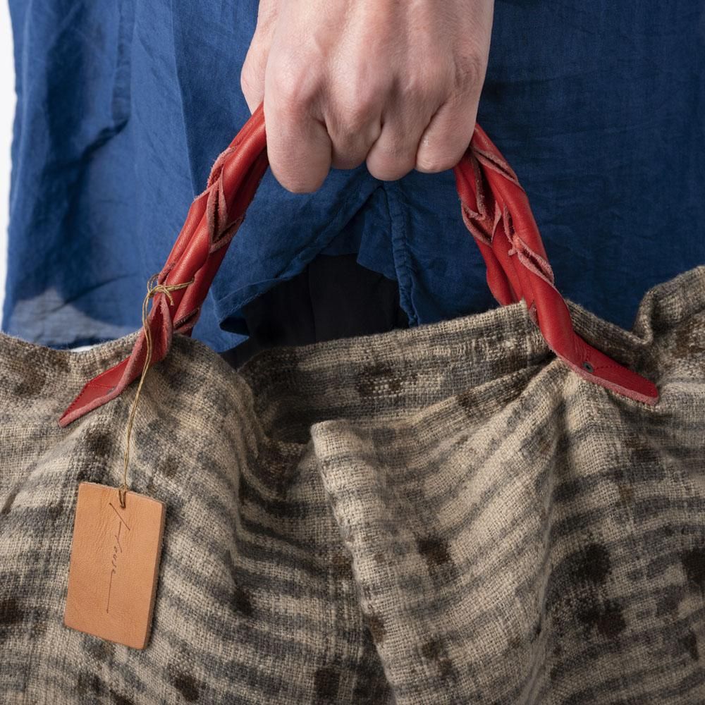 House.×宝島染工コラボ】手つむぎ手織り生地 草木染BAG（MK07) - 公式