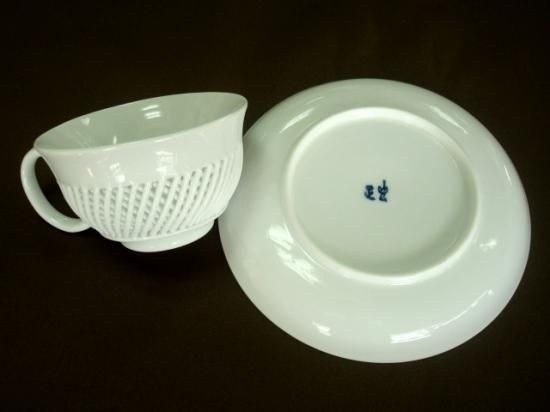 レーテ 透かしティーカップ&ソーサー - 陶磁器・ガラスアート レーテ 透かしティーカップ&ソーサー - 陶磁器・ガラスアート