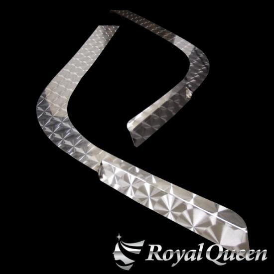 デコトラ　ISUZU 07フォワードフェンダーウロコ柄 大型商品】いすゞ 新型フォワード(07フォワードH19.5～現行