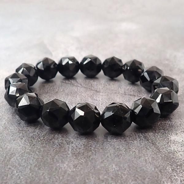 ブラックスピネル スターカット 12mm 内周15.5 - 16cm ブラックスピネル スターカット 12mm 内周15.5 - 16cm