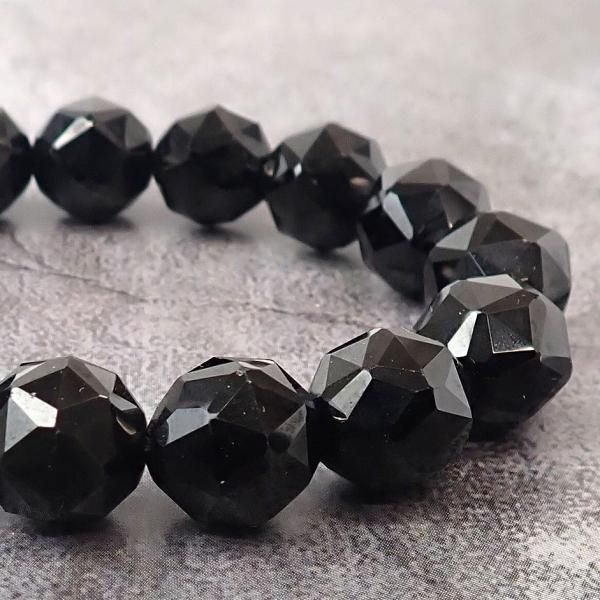 ブラックスピネル スターカット 12mm 内周15.5 - 16cm ブラックスピネル スターカット 12mm 内周15.5 - 16cm