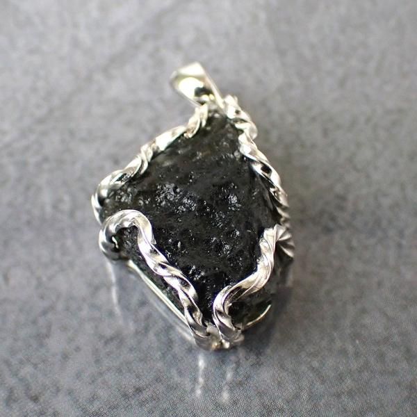 モルダバイト ペンダントトップ [PT0285] - ヒカリカンパニー公式WEB