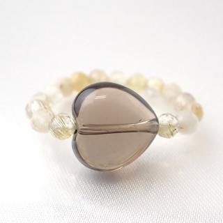 シルバールチルクォーツとは｜鉱物データ・特徴・意味・効果・石言葉