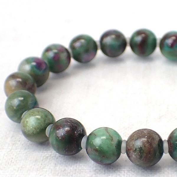 ダイオプサイトとは｜鉱物データ・特徴・意味・効果・石言葉 - ヒカリ