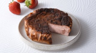 苺のバスクチーズケーキ