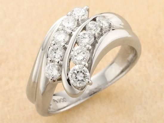 モニッケンダム ダイヤモンド/0.57ct プラチナ デザイン リング モニッケンダム ダイヤモンド/0.57ct プラチナ デザイン リング