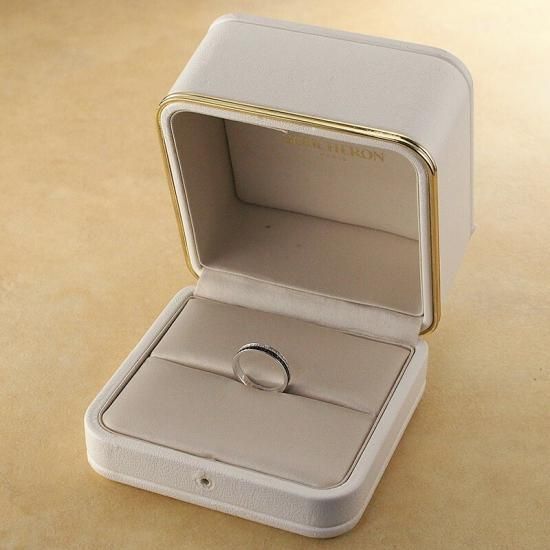 ブシュロン キャトル ブラック ダイヤモンド リング ハーフ リング