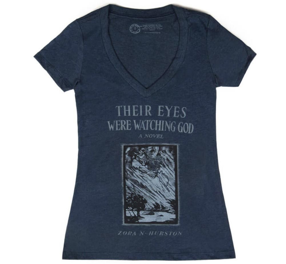 Out Of Print ゾラ ニール ハーストン 彼らの目は神を見ていた Vネック Tシャツ レディース Out Of Print ゾラ ニール ハーストン 彼らの目は神を見ていた Vネック Tシャツ レディース