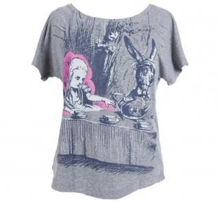 Lewis Carroll / Alice's Adventures in Wonderland Dolman Tee (Heather Grey) (Womens)