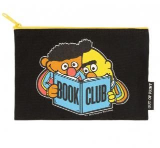 <img class='new_mark_img1' src='https://img.shop-pro.jp/img/new/icons14.gif' style='border:none;display:inline;margin:0px;padding:0px;width:auto;' />Sesame Street / Bert and Ernie Book Club Pouch