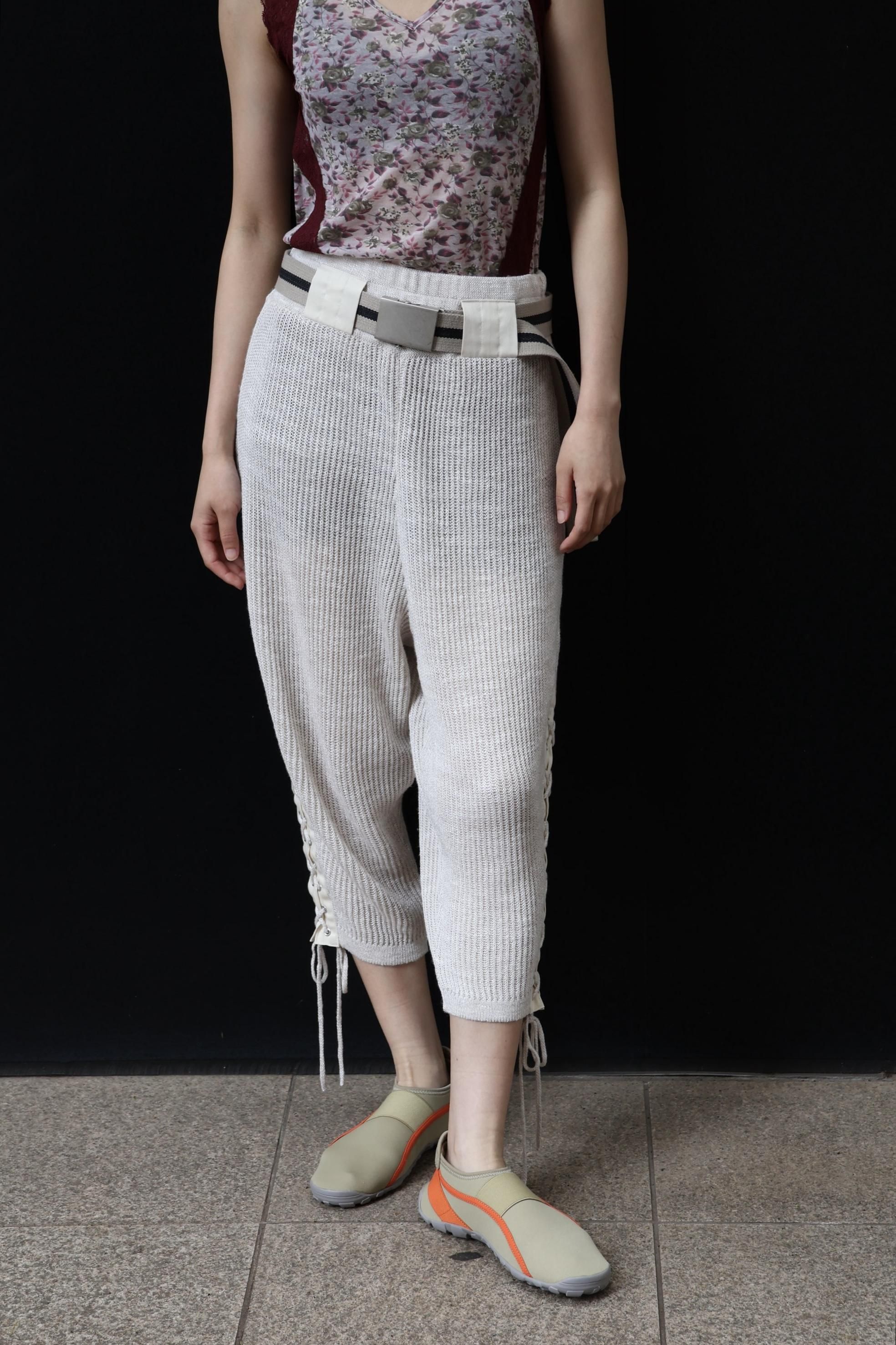 FUMIKA UCHIDA： FLOWER PRINTED SLEEVELESS TOP - BORDEAUX