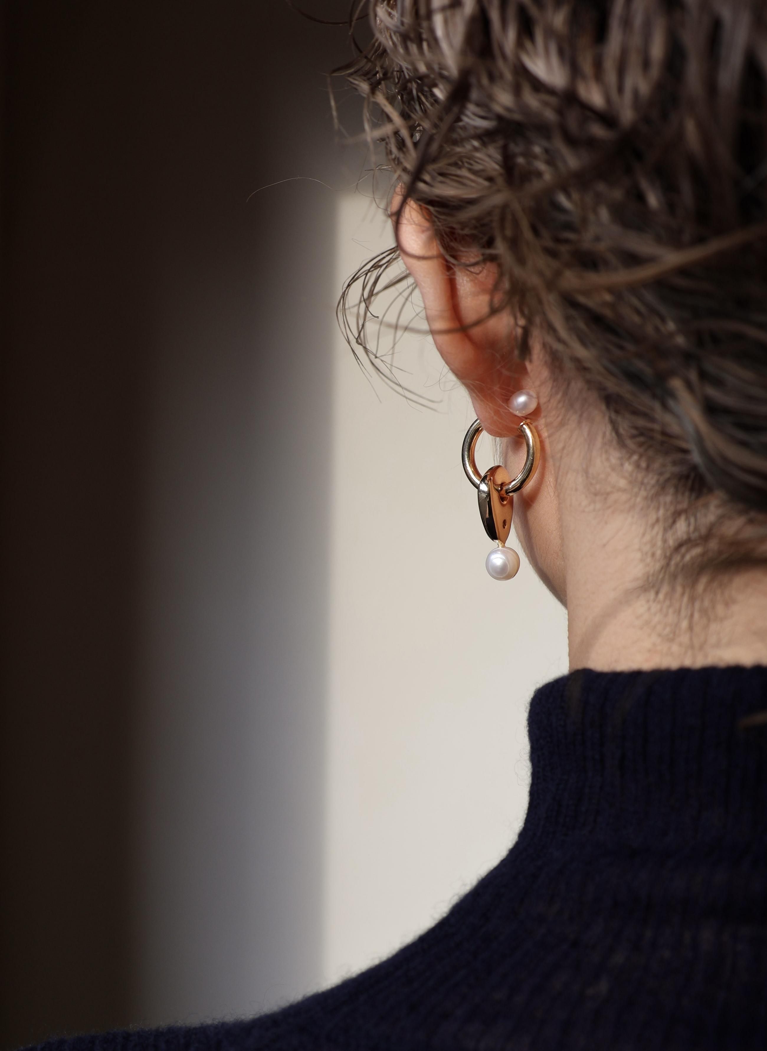 Mame Kurogouchi：Freshwater Pearl Earrings - GOLD - ORANN ONLINE SHOP