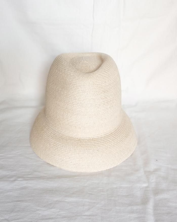 Mame Kurogouchi：Blade Top Crown Cloche Hat - BEIGE - ORANN 通販サイト