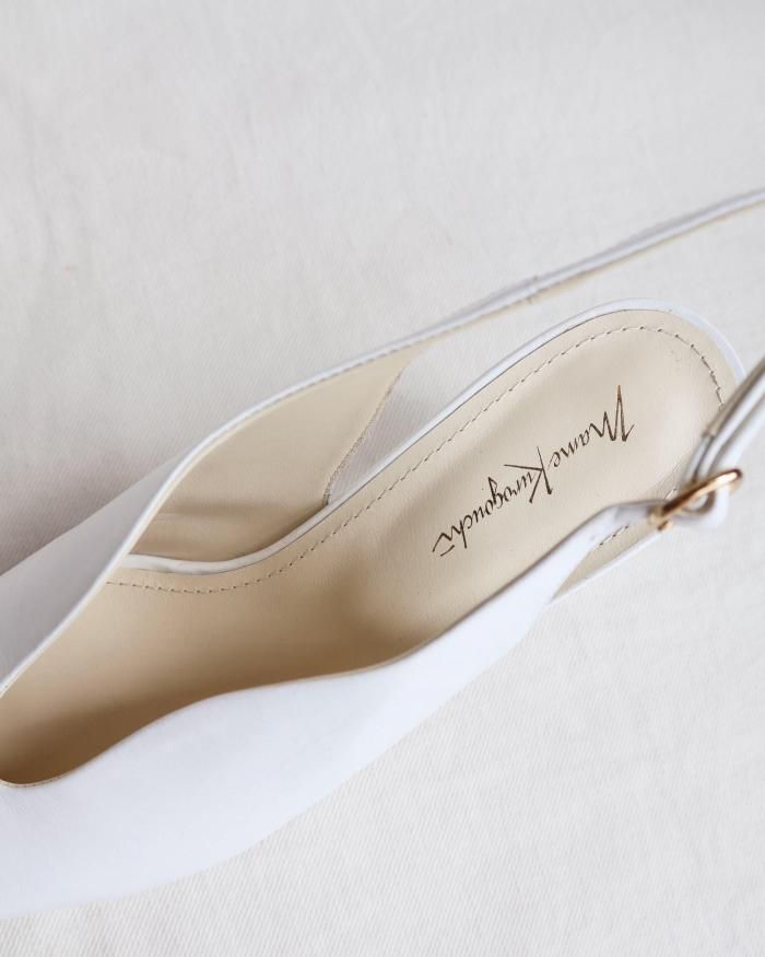 Mame Kurogouchi:Curved Line Sling Back Heels - WHITE Mame Kurogouchi:Curved Line Sling Back Heels - WHITE