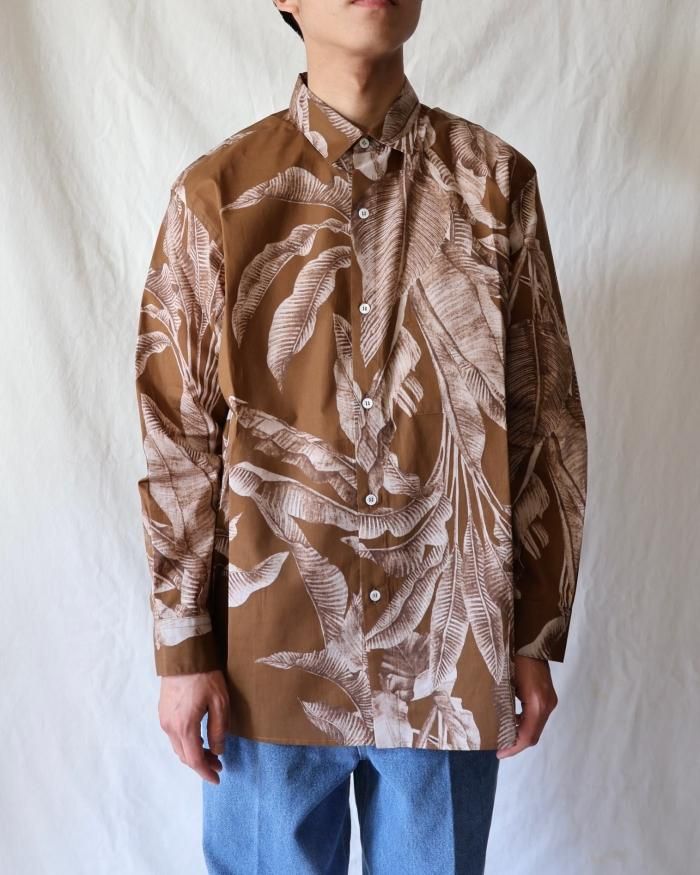 Cristaseya：OVERSIZED CLASSIC COLLAR SHIRT - BROWN LEAVES - ORANN ONLINE SHOP