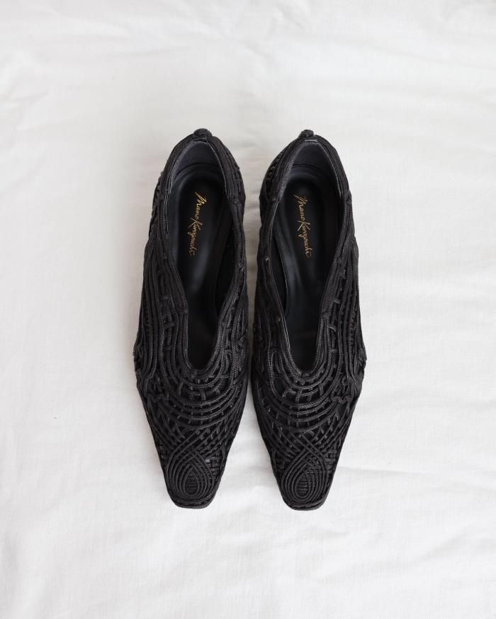 Mame Kurogouchi：Cord Embroidery Egg Heel Pumps - BLACK - ORANN