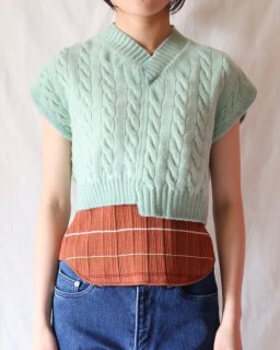 Meryll Rogge：OVERDYED CROPPED V-NECK CABLE SWEATER - MINT