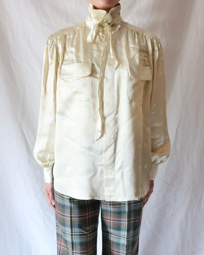 FUMIKA UCHIDA: GEOMETRIC PATTERN HIGH NECK SHIRT - PALE FUMIKA UCHIDA: GEOMETRIC PATTERN HIGH NECK SHIRT - PALE