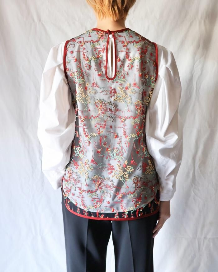 Mame Kurogouchi: Floral Lace Sleeveless Top - VERMILLION Mame Kurogouchi: Floral Lace Sleeveless Top - VERMILLION