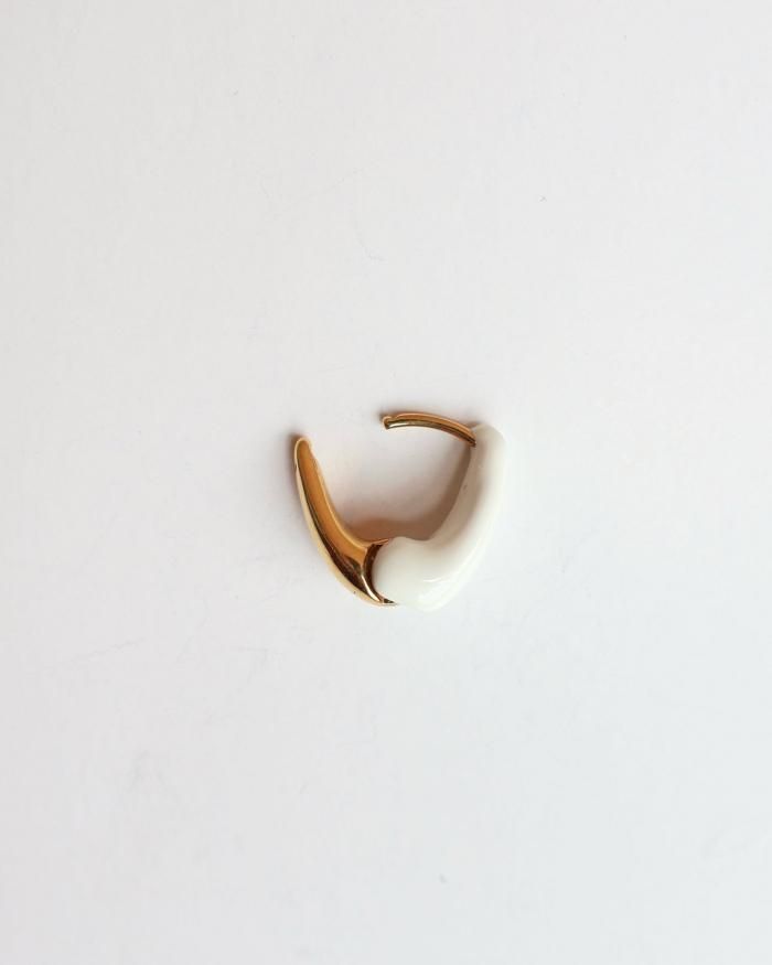 R.ALAGAN：DIPPED TINY TINY PUFFY HOOPS - IVORY - ORANN