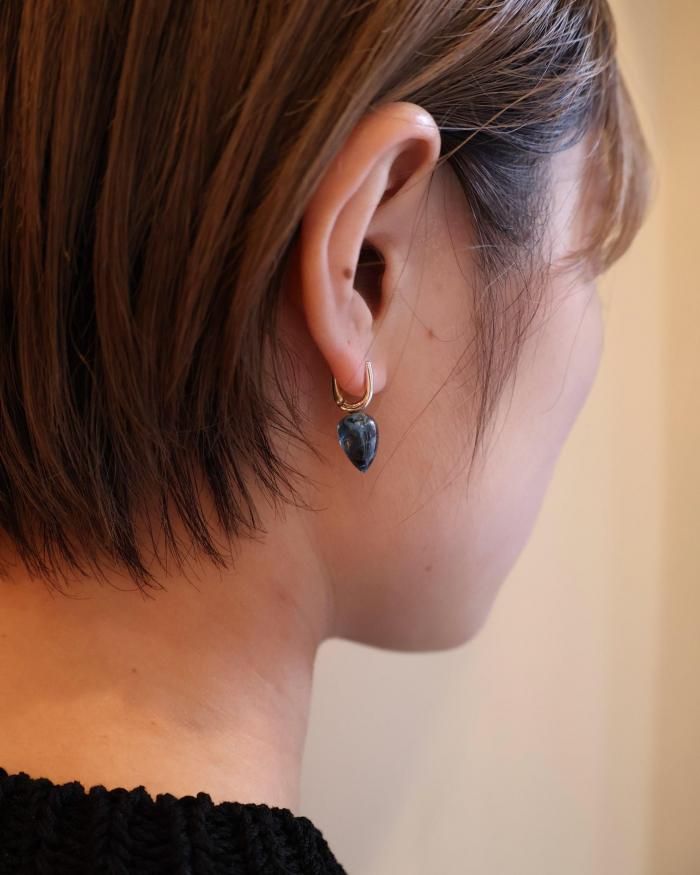 R.ALAGAN:DEWDROP STONE HOOPS - KAYANITE - ORANN ONLINE SHOP R.ALAGAN:DEWDROP STONE HOOPS - KAYANITE - ORANN ONLINE SHOP