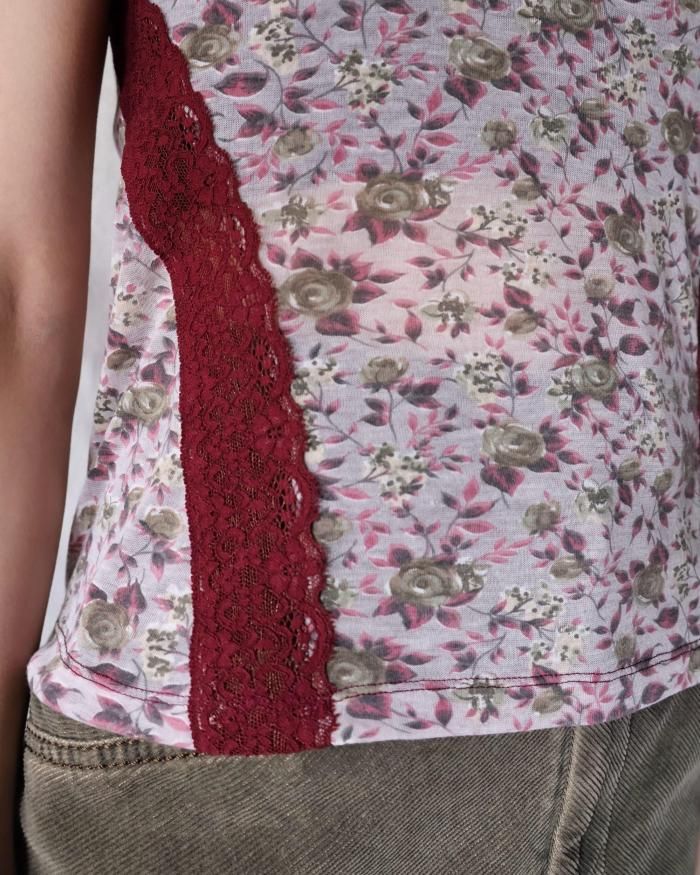 FUMIKA UCHIDA： FLOWER PRINTED SLEEVELESS TOP - BORDEAUX