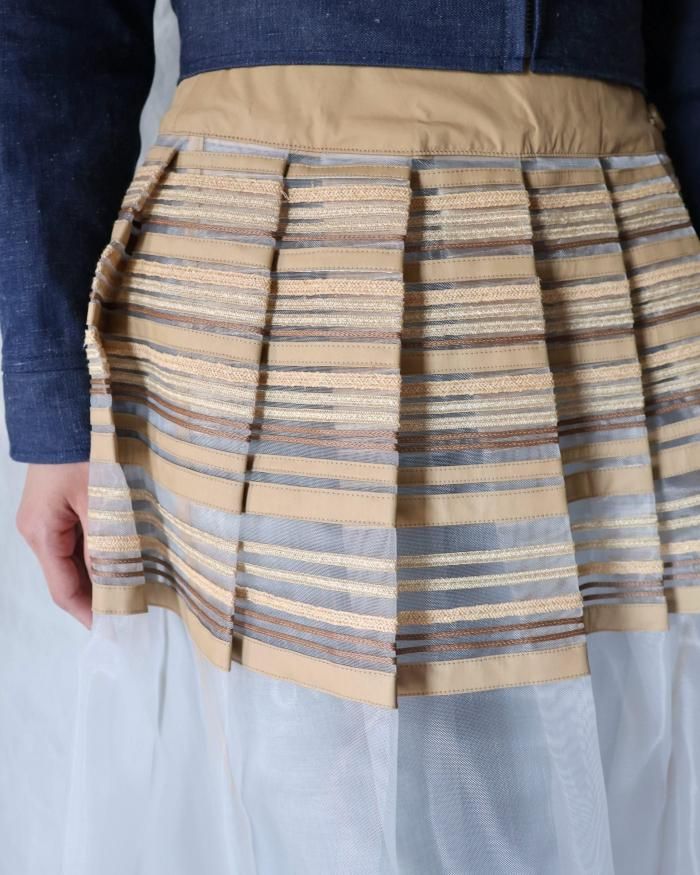 FUMIKA UCHIDA： EMBROIDERED TAPE MESH TUCKED SKIRT - CLEAR
