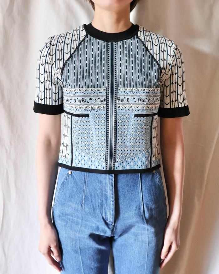 Mame Kurogouchi:Geometric Pattern Knitted Top - BLUE Mame Kurogouchi:Geometric Pattern Knitted Top - BLUE